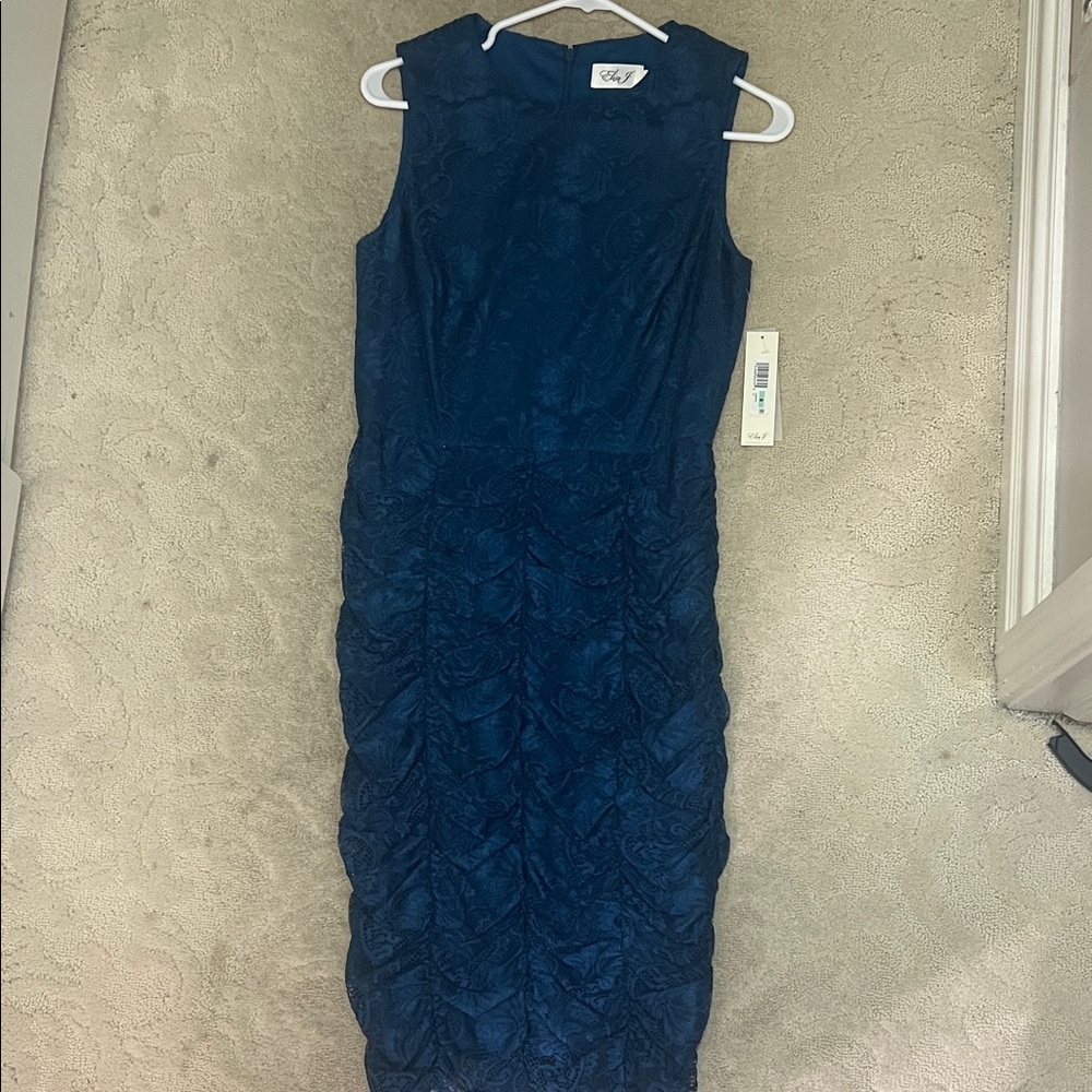 Eliza J Navy Sleeveless Ruched Midi Dress